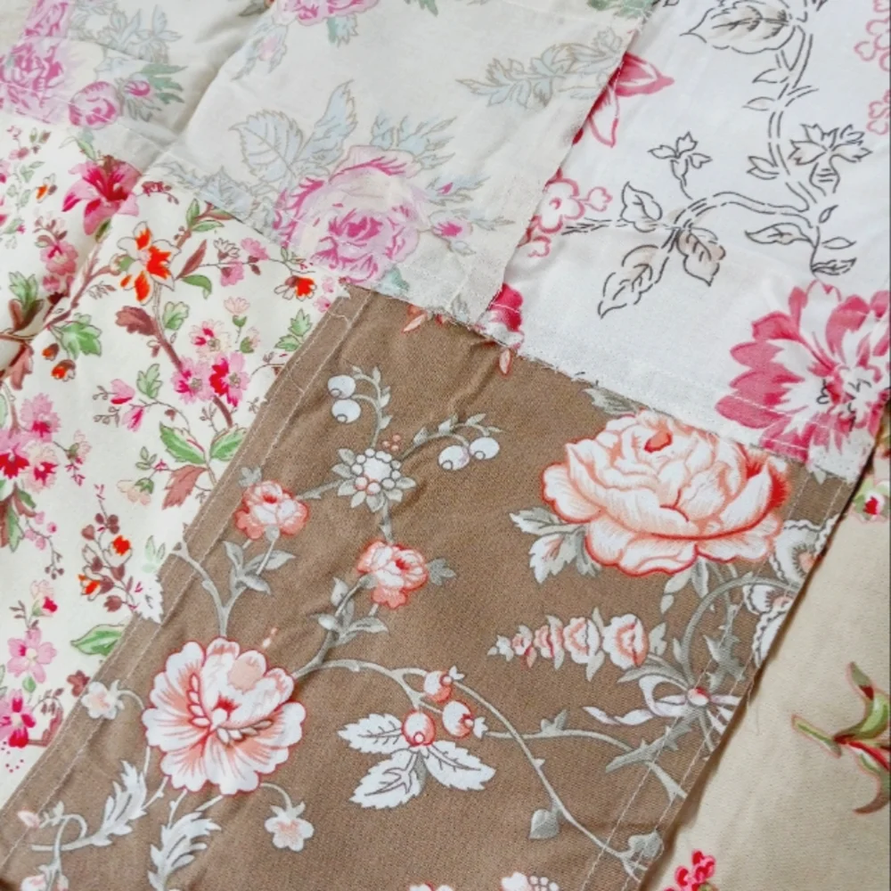 Pottery Barn Vintage Floral Patchwork Table Runner 18
